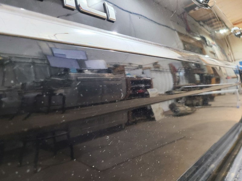 YUKON     2011 Door Moulding Front 671829