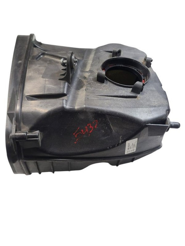 Driver Left Air Cleaner 3.0L Fits 15-18 PORSCHE MACAN 661484