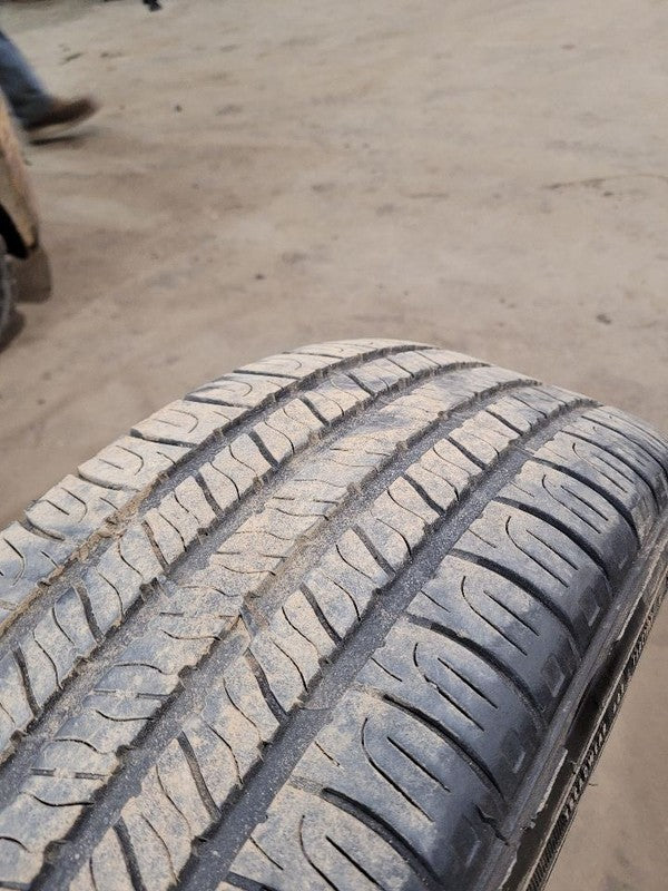 1 Used Tire 235-65-17 Cooper 5/32 660598