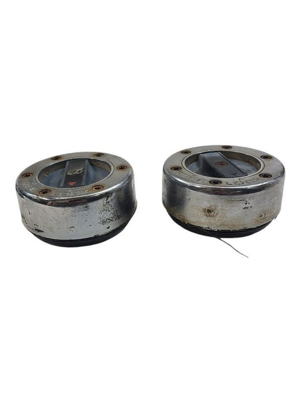 TCHEV10   1987 Locking Hubs 654089