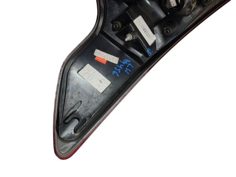 Driver Tail Light Without Police Package Clear Lens Fits 16-19 EXPLORE