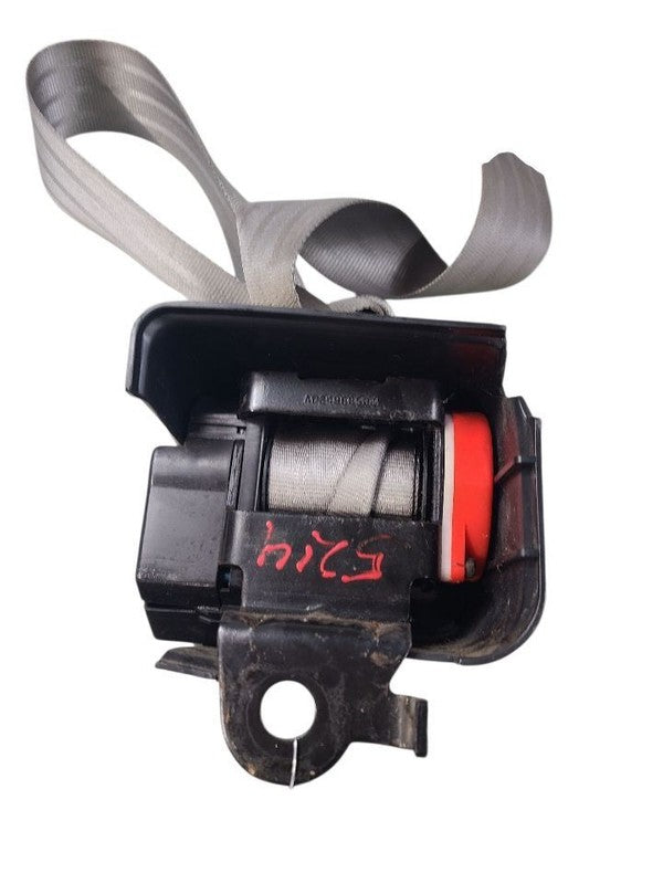 SUBGM1500 1997 Seat Belt Rear 645366