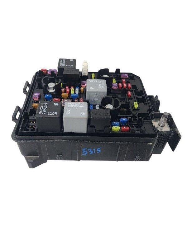 Fuse Box Engine L3T With Tow Package Opt V92 Fits 23-25 TRAILBLAZER 65