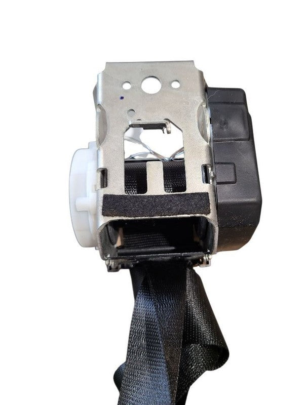 X1        2016 Seat Belt Rear 632510