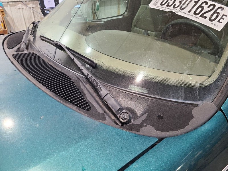 F150      1997 Cowl 678717