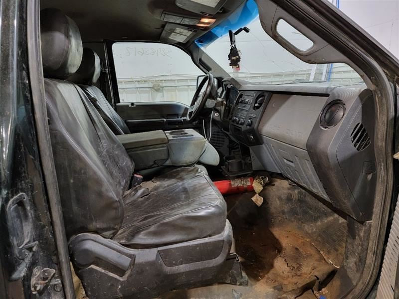 REAR F250SD    2015 Passenger Side Retractor Seat Belt Rear 496106