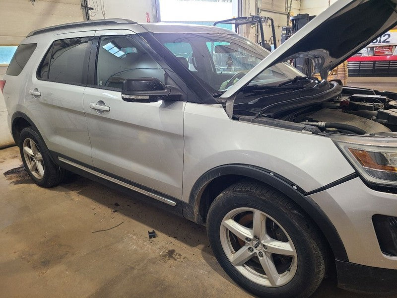 EXPLORER  2016 Headliner 675646