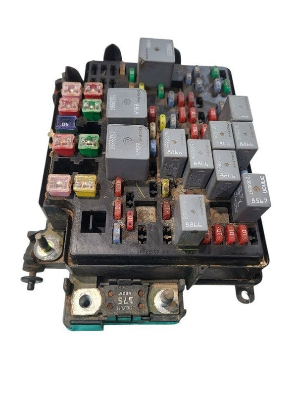 Fuse Box Engine Turbo Fits 03-05 SIERRA 2500 PICKUP 668101