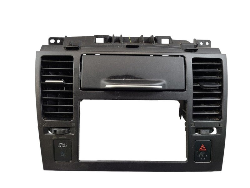 VERSA     2011 Dash Bezel 605215
