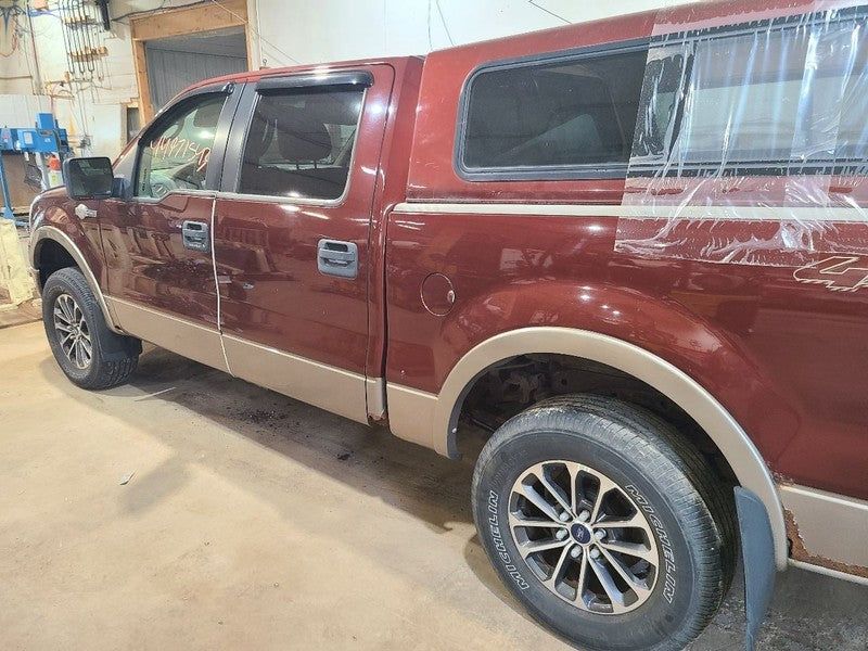 F150      2005 Glove Box 666945