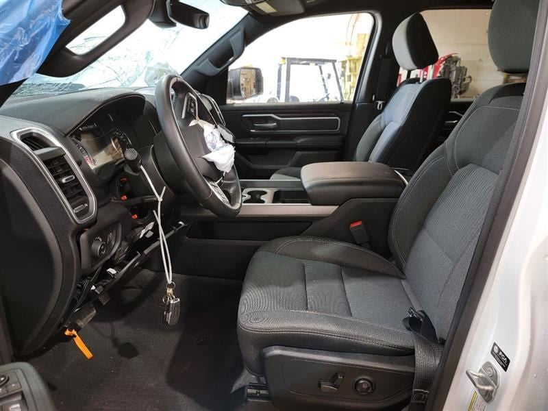 RAM15NEW  2021 Fuse Box Cabin 555510