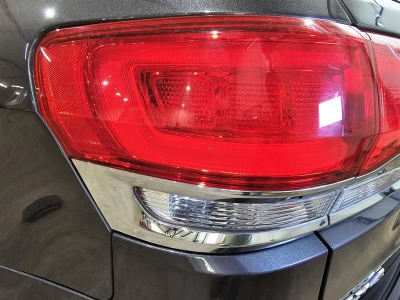 Driver Tail Light Quarter Panel Mounted Fits 15-20 GRAND CHEROKEE 5909