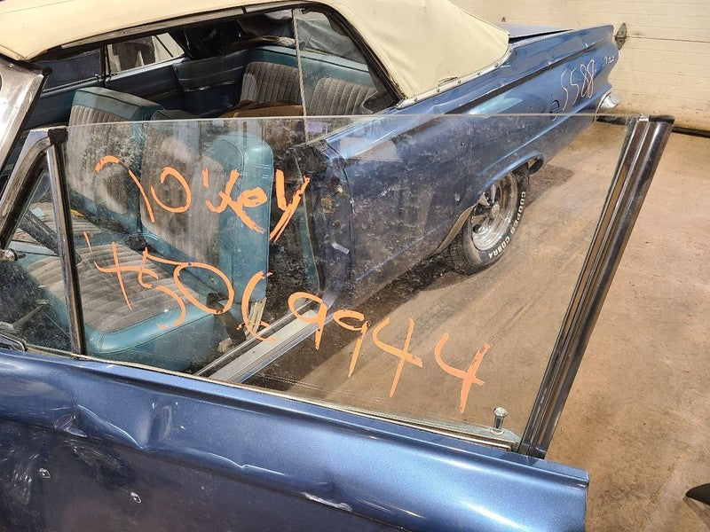 DART      1963 Front Door Glass 671242