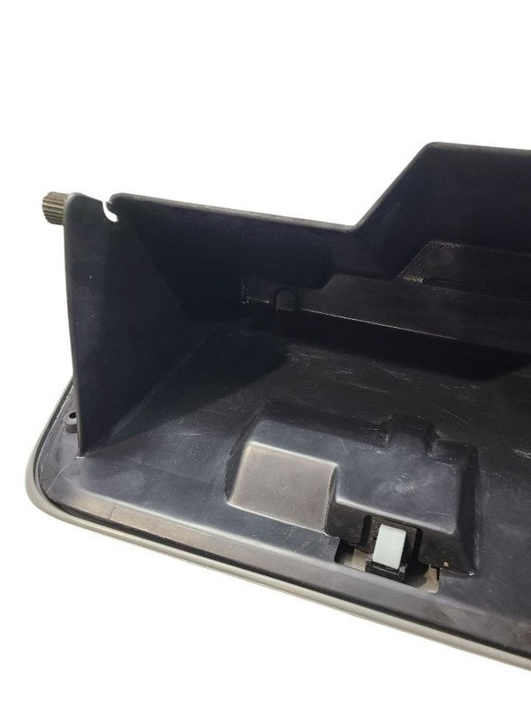 F350SD    2005 Glove Box 647987