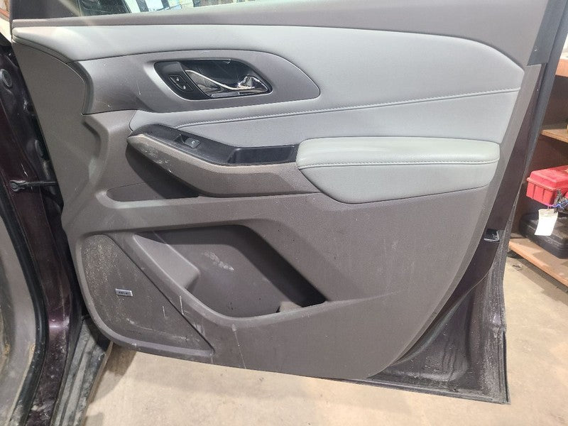 TRAVERSE  2019 Front Door Trim Panel 659051