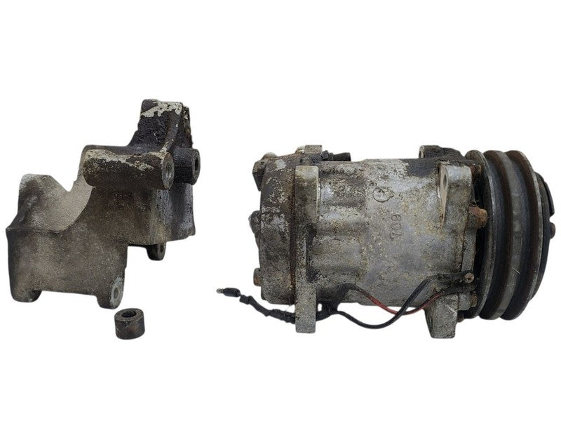 AC Compressor 8-360 Fits 76-88 J-SERIES TRUCK 679057