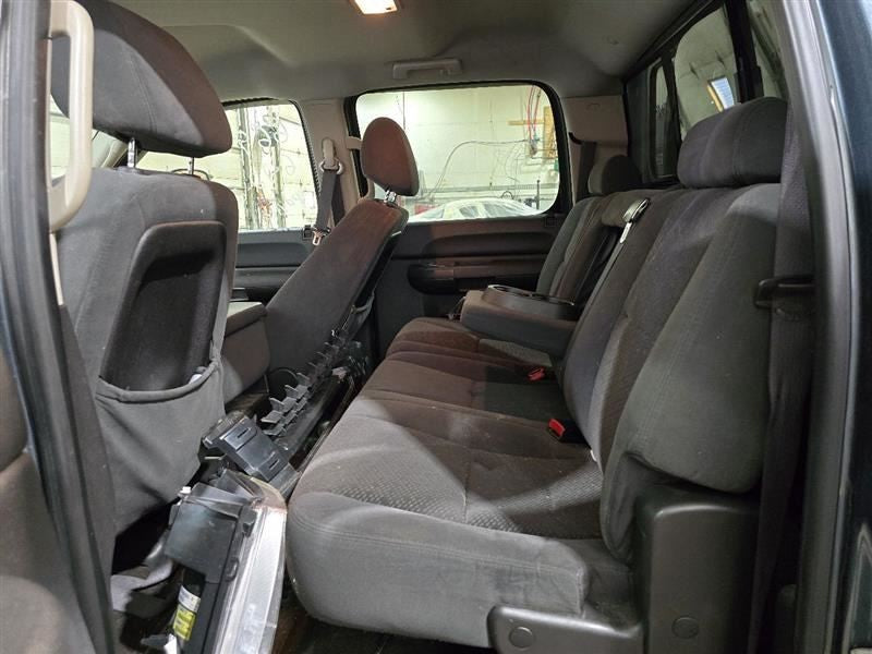 SILV25NEW 2007 Front Door Trim Panel 596353