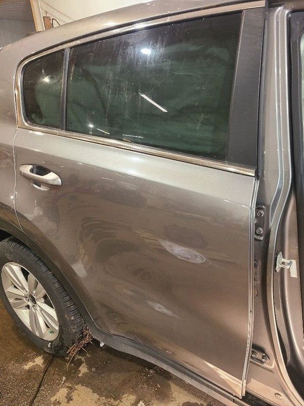 Passenger Right Rear Side Door Fits 17-22 SPORTAGE 655648