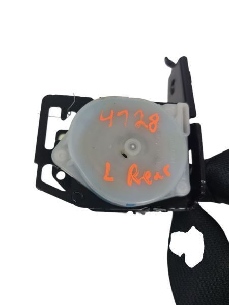RX8       2004 Seat Belt Rear 595164