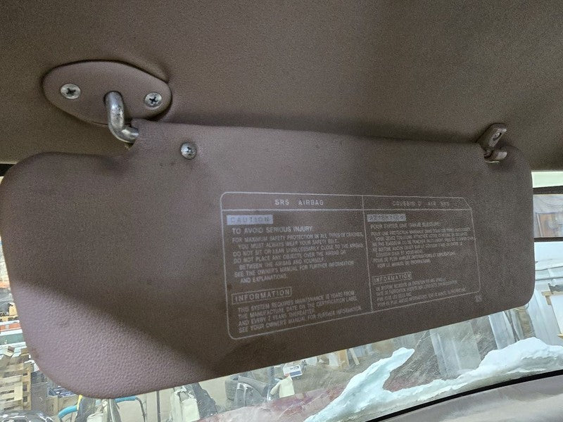 T100      1995 Sun Visor 617893