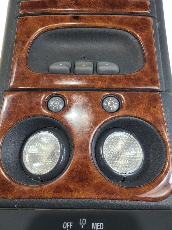 YUKON     1998 Console Front 664335