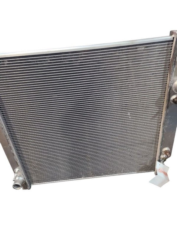 Radiator 8-366 Fits 05-07 FORD F250SD PICKUP 648327