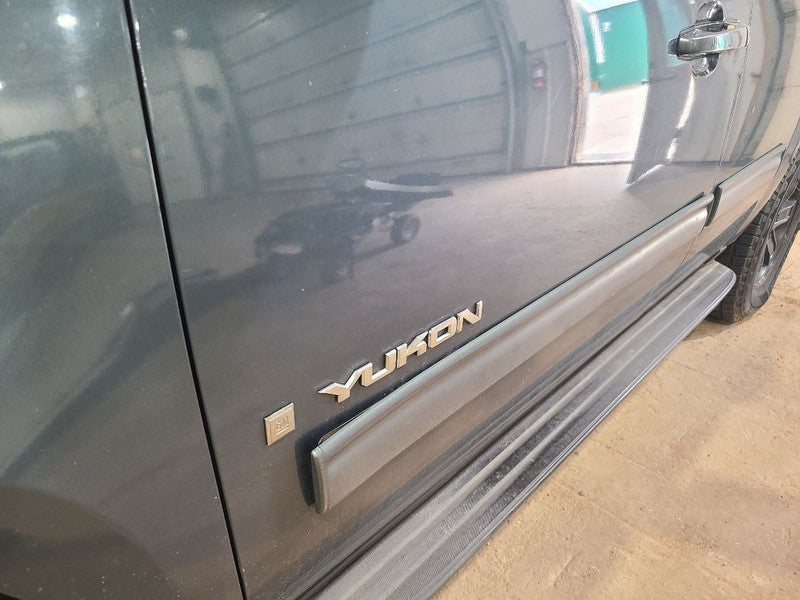 Driver Left Front Door Thru 11/14/10 Fits 07-11 AVALANCHE 1500 670109