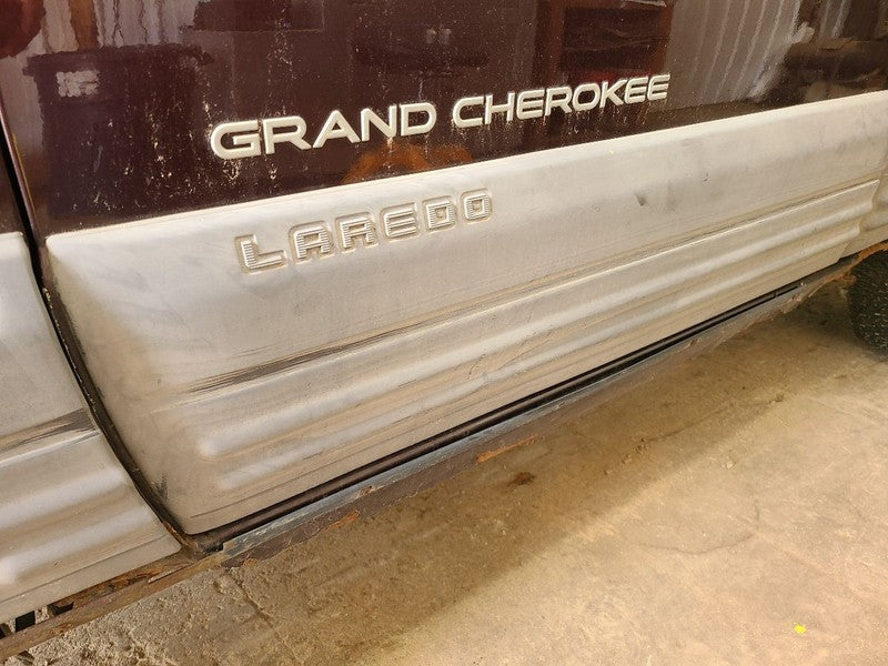 GRANDCHER 1998 Door Moulding Front 672511