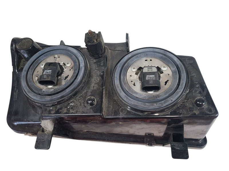 Driver Headlight Without Lower Body Cladding Fits 03-04 AVALANCHE 1500