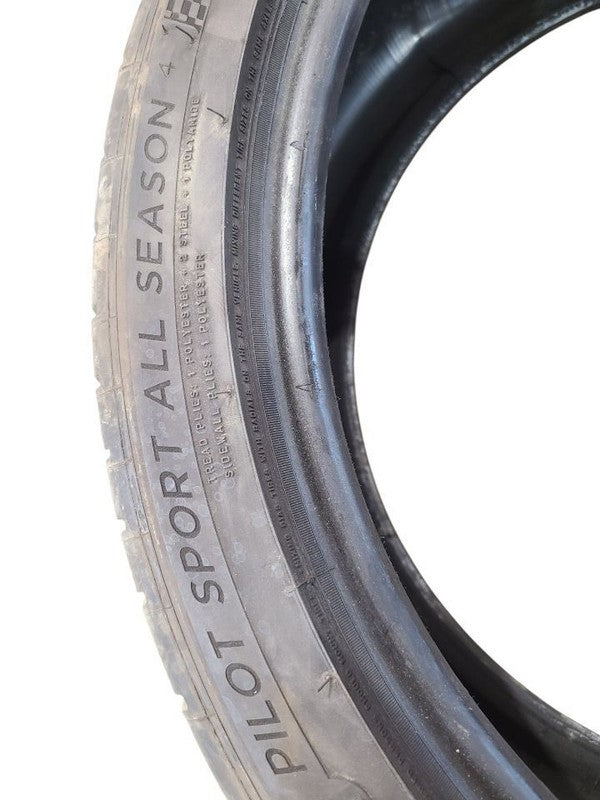 1 used Tire Michelin 285-32-20 ZR 7/32  665459