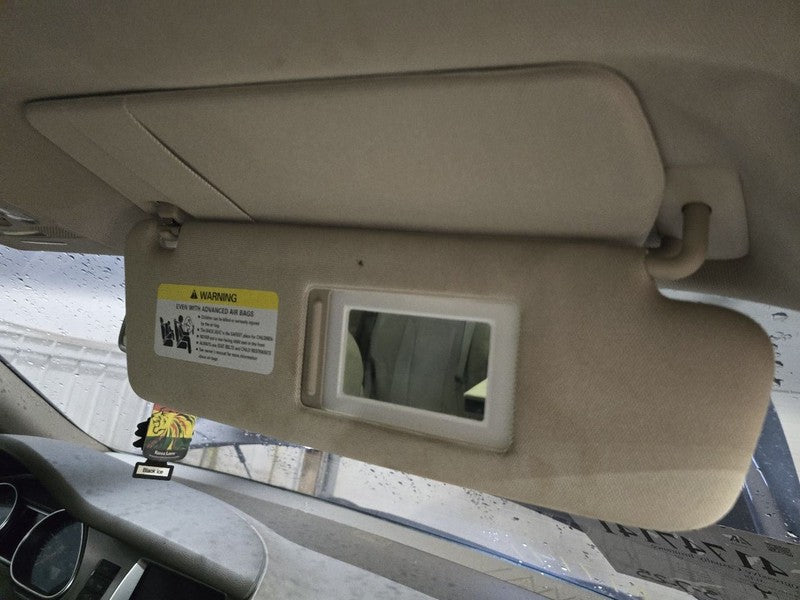Passenger Right Sun Visor Illuminated Fits 07-15 AUDI Q7 627421