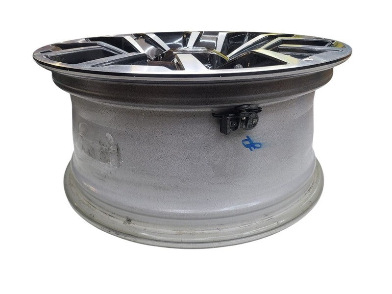 Wheel 17x7-1/2 Alloy 6 Spoke Machined And Black Fits 20-23 TACOMA 6773