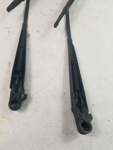 WRANGLER  2000 Wiper Arm               530205
