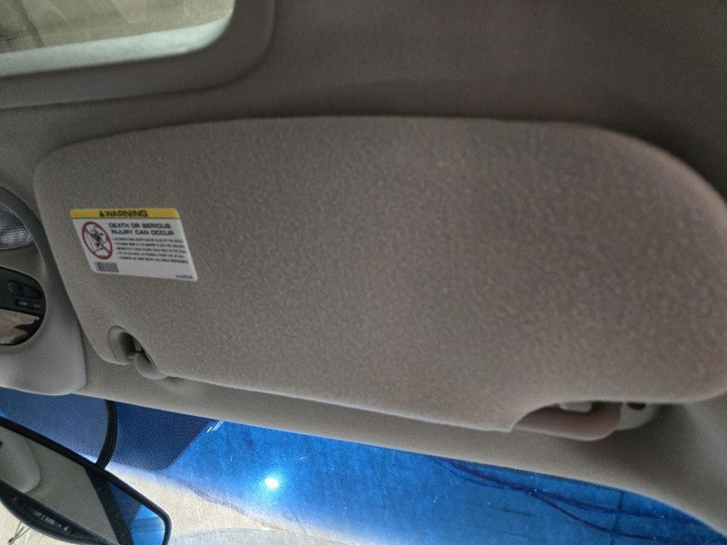 Passenger Sun Visor Quad Cab 4 Door Fits 04-05 DODGE 1500 PICKUP 61471