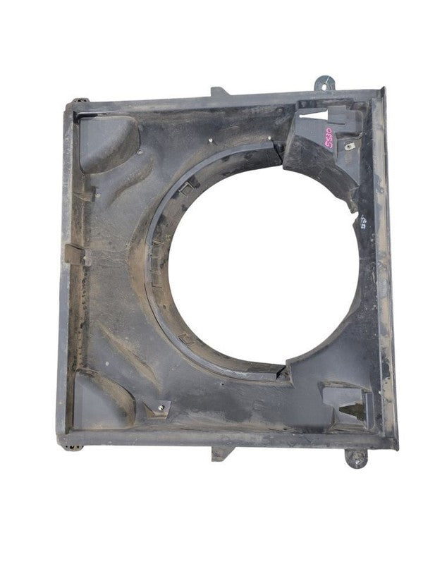 F250SD    2011 Radiator Shroud 667569