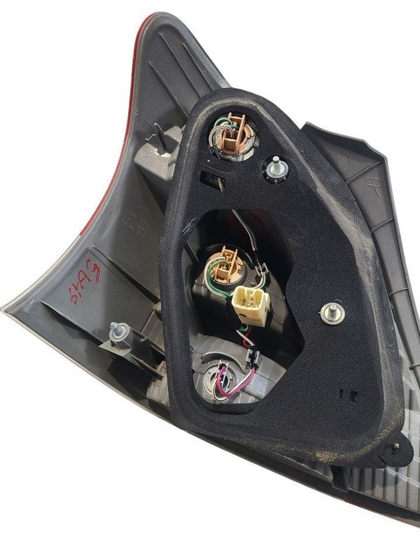 Passenger Right Tail Light Hatchback Fits 09-11 YARIS 674835