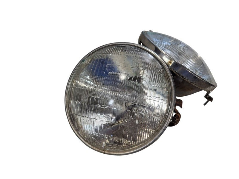 DART      1975 Headlight 672222