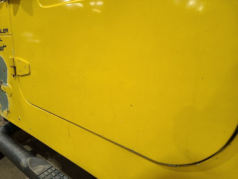 Driver Left Front Door Full Door Fits 97-06 WRANGLER 672901