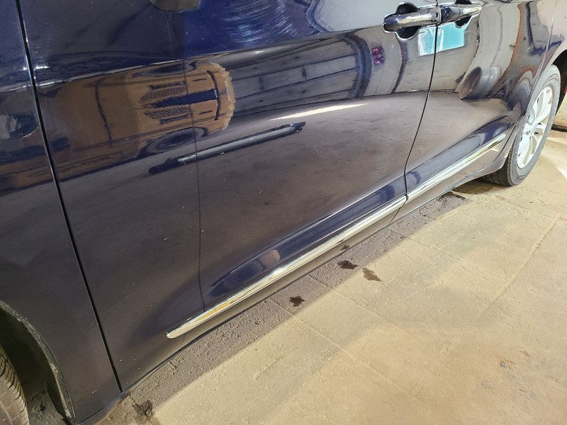 Driver Left Front Door Tempered Glass Fits 17-25 PACIFICA 676777