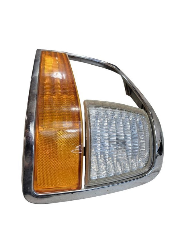 Driver Corner/Park Light From 8501 GVW Fits 92-97 FORD F250 PICKUP 671