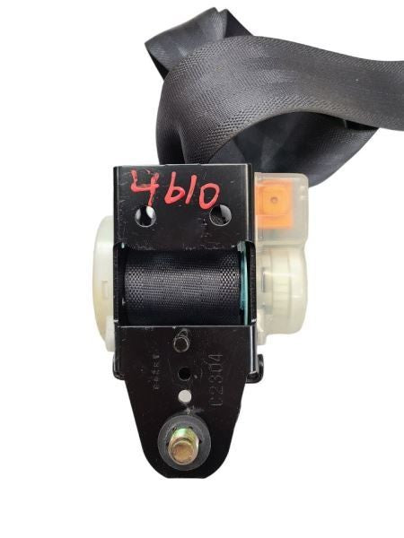 REAR 3000GT    1994 Driver's Side Retractor Seat Belt Rear 582629