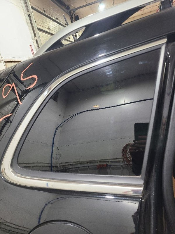 Passenger Quarter Glass Privacy Tint Chrome Trim Fits 20-22 CHEROKEE 6