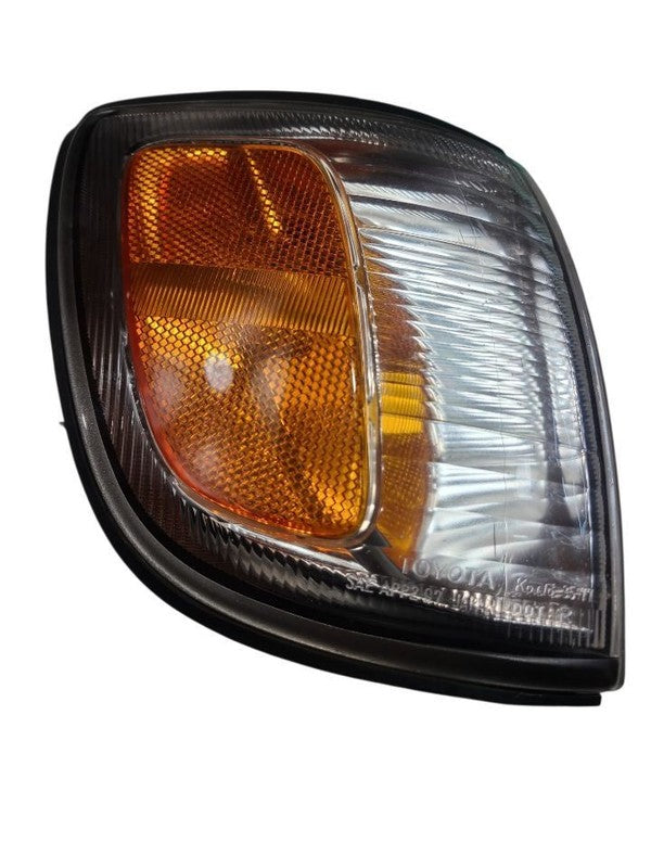 Passenger Corner/Park Light Park Lamp-turn Signal Fits 99-02 4 RUNNER 
