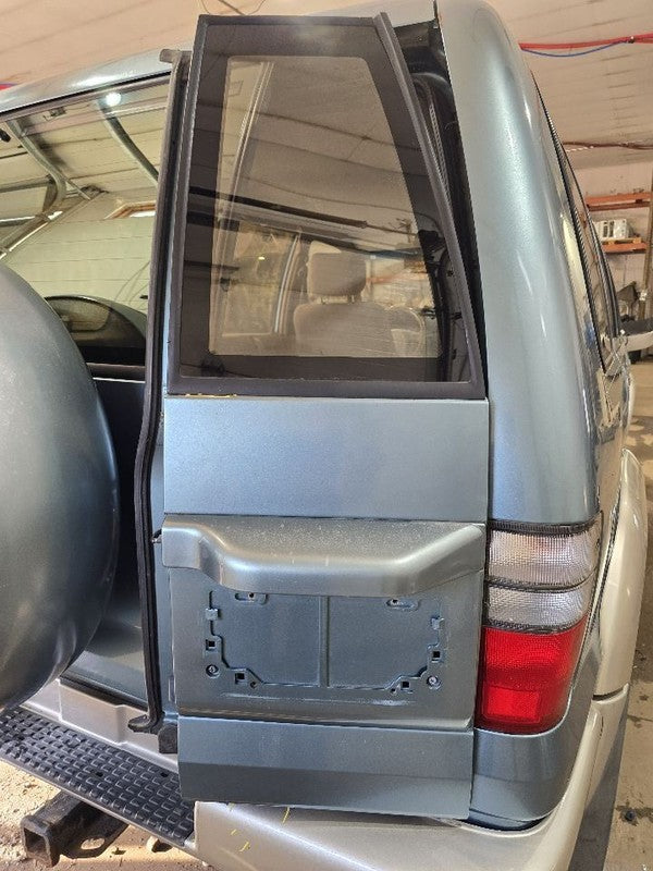 Passenger Right Rear Back Door Fits 98-02 ISUZU TROOPER 646697