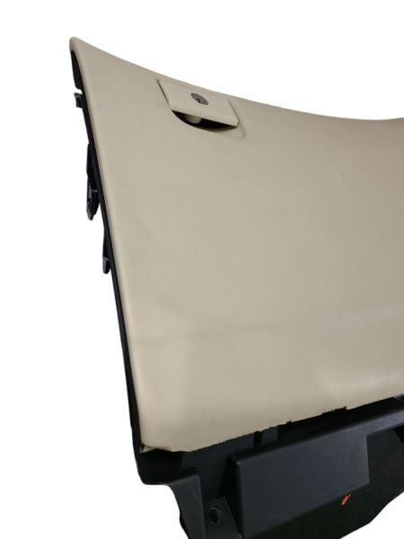 JX35      2013 Glove Box 600476