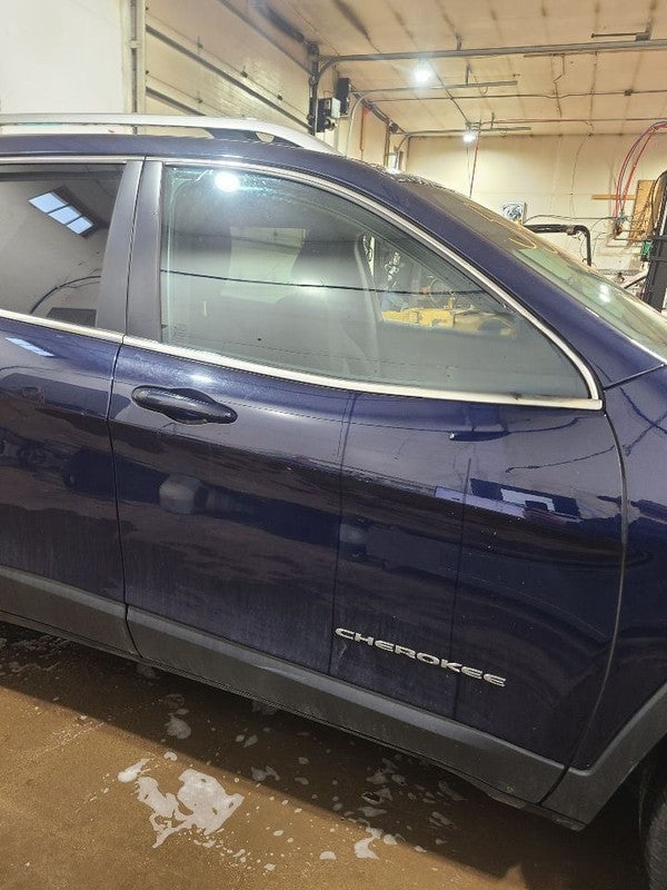 Passenger Front Door Electric Tempered Glass Fits 14-18 CHEROKEE 65833