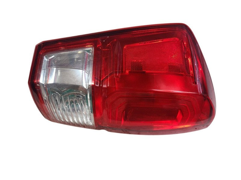 Driver Tail Light Without Bezel Trim Clear Lens Fits 16-17 TACOMA 6672