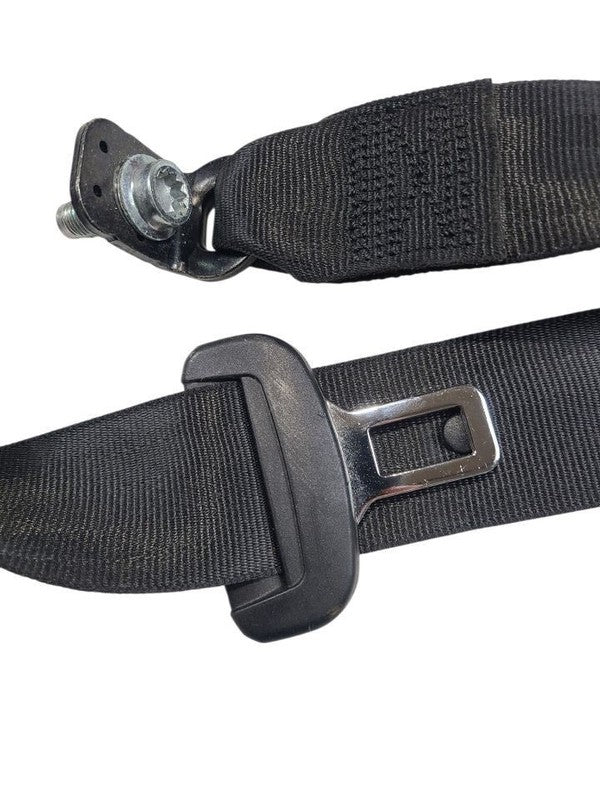 MACAN     2015 Seat Belt Rear 661461