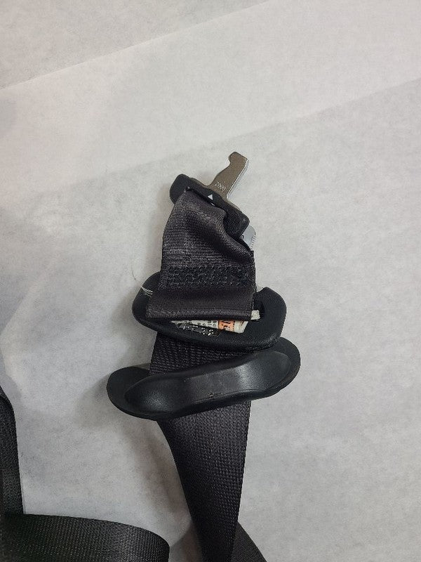 PILOT     2009 Seat Belt Rear 609801
