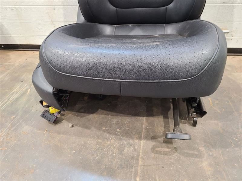 Passenger Front Seat Leatherette Manual Fits 15-18 JETTA 546673